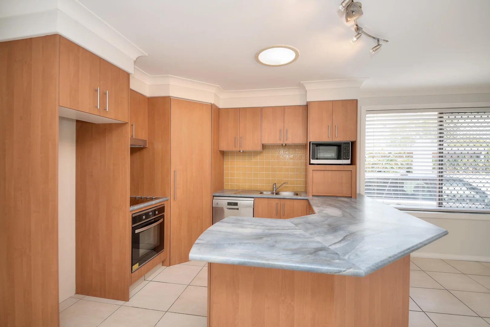 Additional image 2 of 19 Alec Avenue, Mermaid Waters QLD 4218