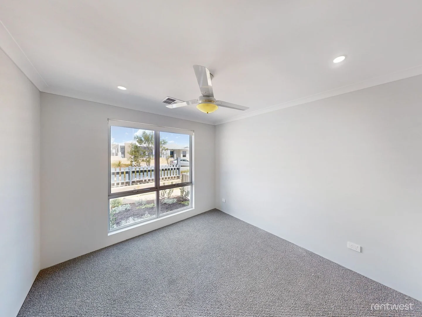 43 Broach Way, Alkimos WA 6038 photo 3