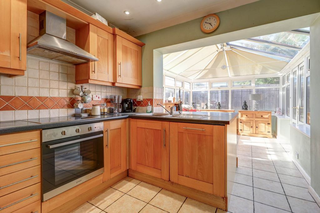 Additional image 2 of 3 bed detached house for saleDownside Close, Blandford Forum DT11