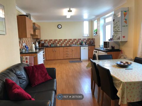 Salisbury Road, Plymouth PL4, Room to rent