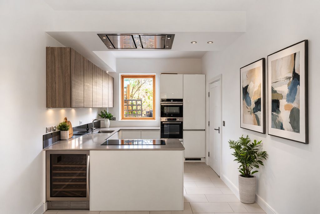 Additional image 3 of 4 bed semi-detached house for saleGibsons Place, Brentford TW8
