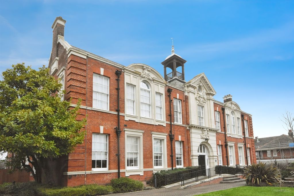Additional image 2 of 2 bed flat for saleCoggeshall Road, Braintree CM7