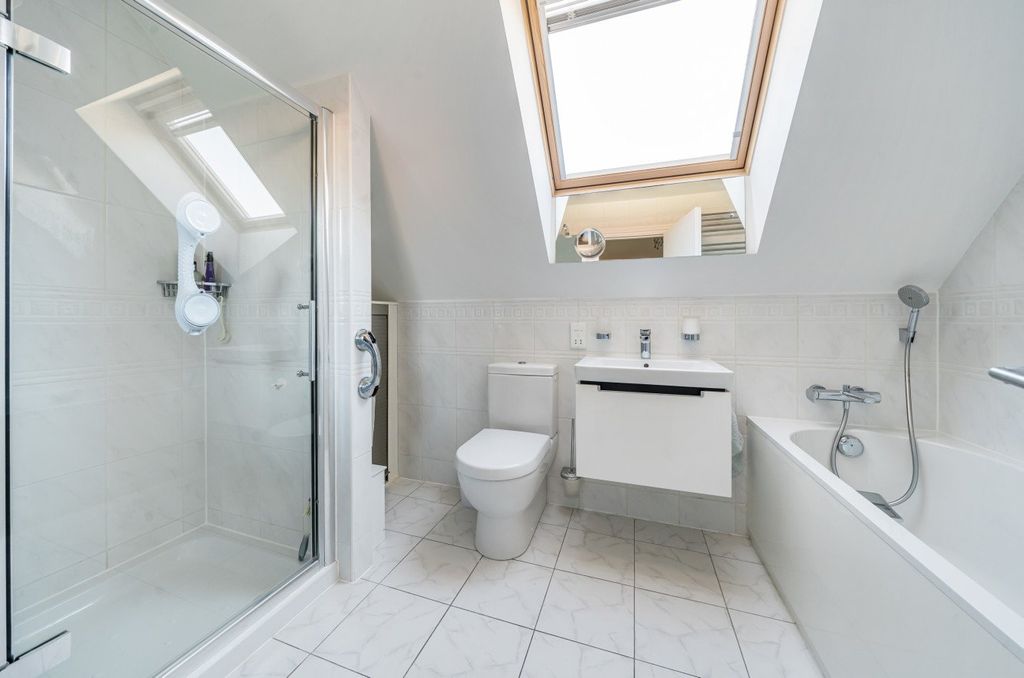 Additional image 10 of 2 bed flat for saleBeckenham Grove, Beckenham, Kent BR2