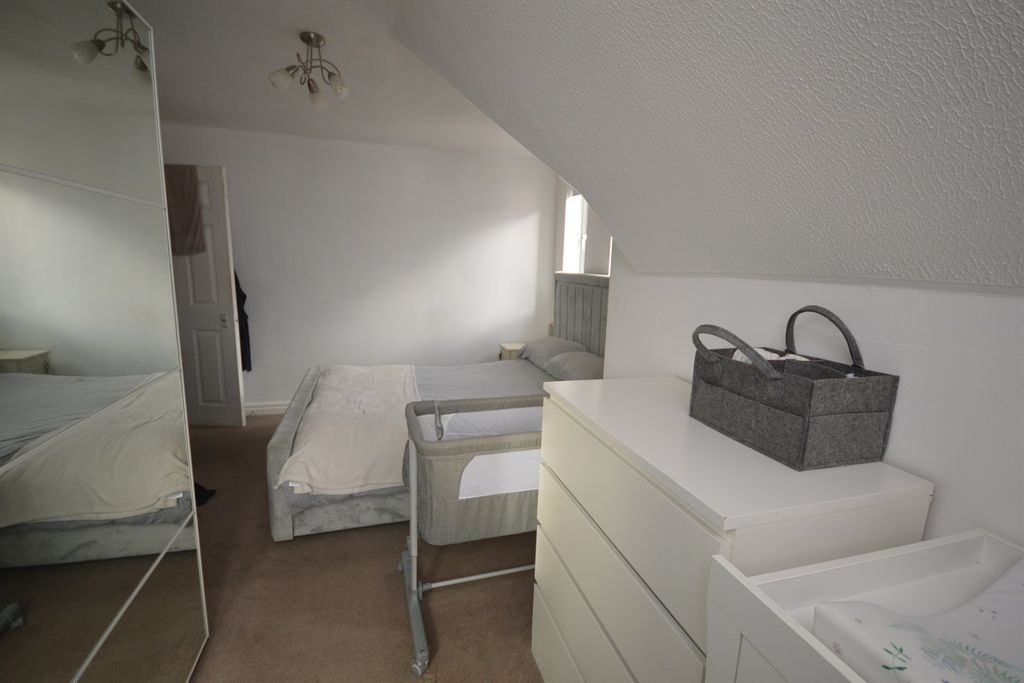 Additional image 5 of 2 bed flat for saleBovingdon Road, Braintree CM7