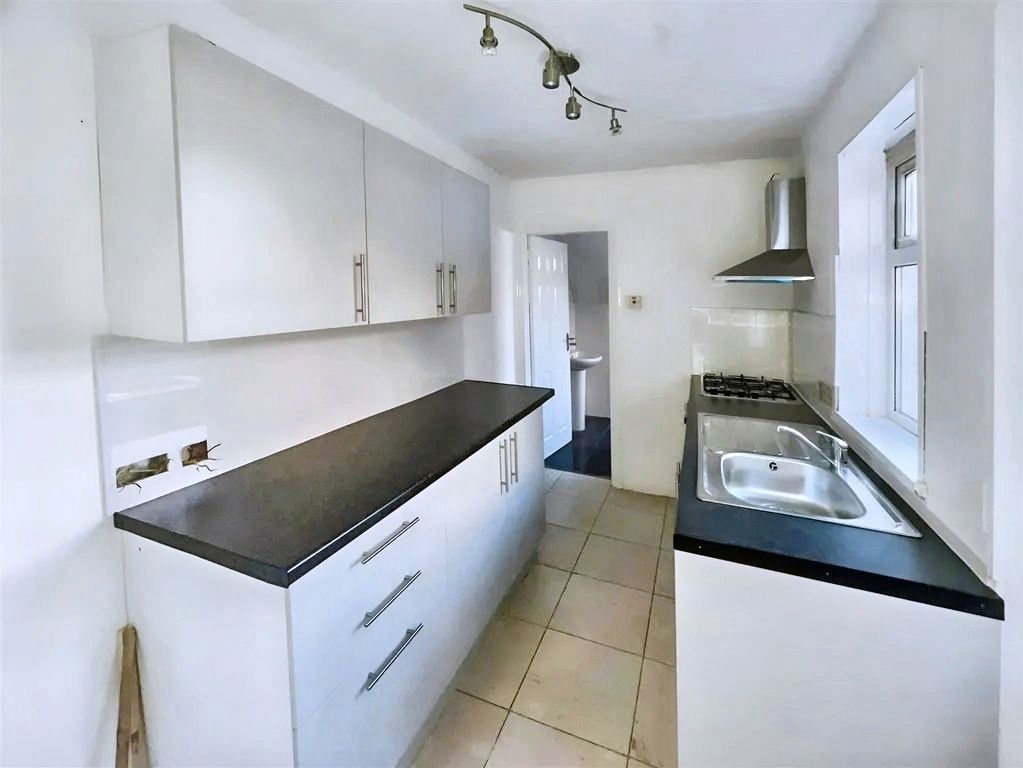Additional image 3 of 2 bed flat for saleRichmond Road, South Shields NE34