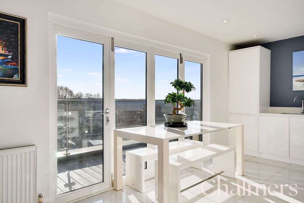 Additional image 16 of 2 bed flat for saleHigh Street, Brentwood CM14
