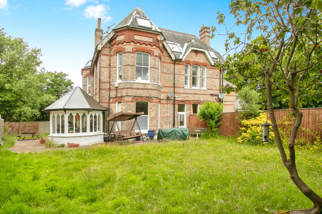 Additional image 2 of 3 bed flat for saleWimborne Road, Bournemouth, Dorset BH2