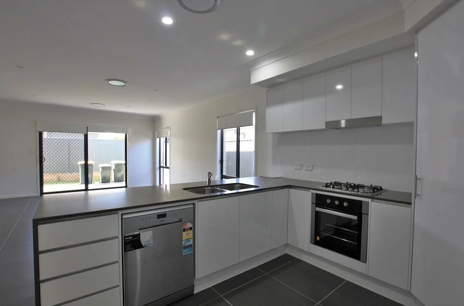 11 Blacksmith Crescent, Cobbitty NSW 2570 photo 4