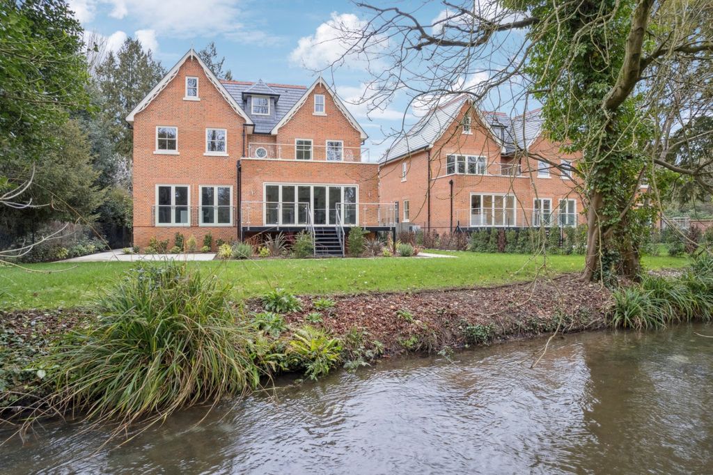Additional image 19 of 6 bed detached house for saleHedsor Road, Bourne End, Buckinghamshire SL8