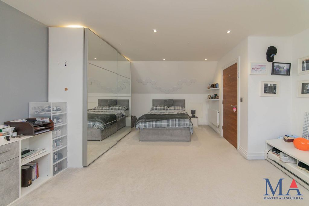 Additional image 30 of 5 bed detached house for saleRed Road, Borehamwood WD6