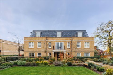 Atkinson Close, Wimbledon Hill Park, Wimbledon, London SW20