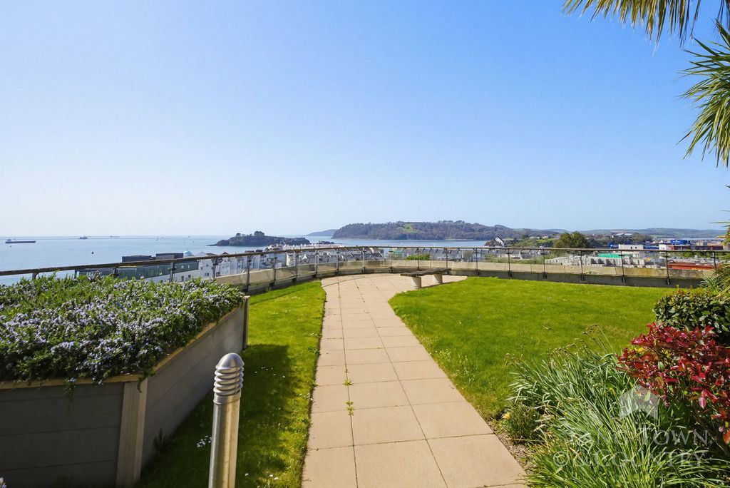 Additional image 19 of 2 bed penthouse for saleThe Azure, Cliff Road, The Hoe PL1