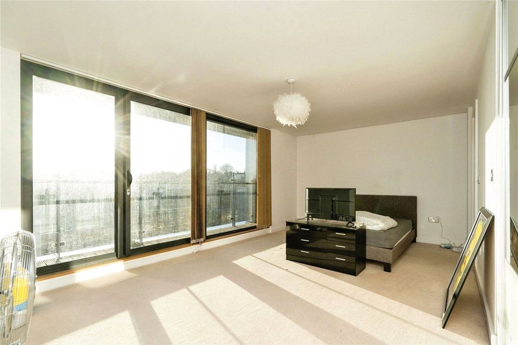 Additional image 8 of 3 bed flat for saleGeoffrey Watling Way, Norwich, Norfolk NR1