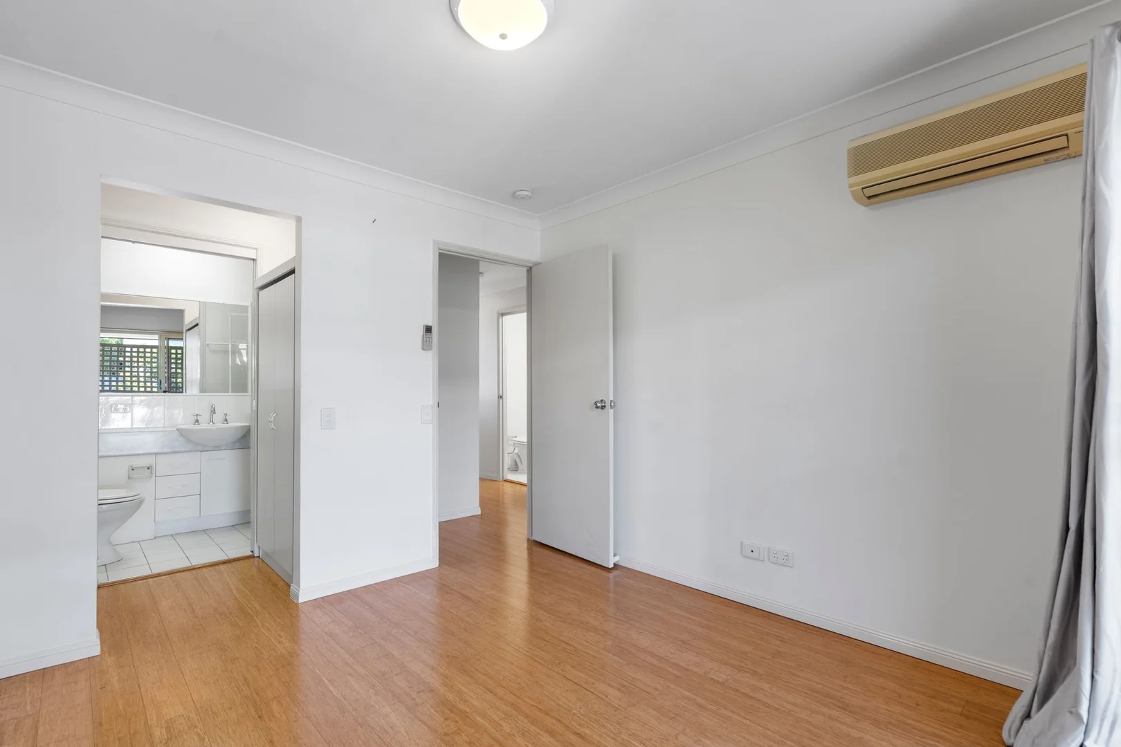 Additional image 3 of 2/37 Broomfield St, Taringa QLD 4068