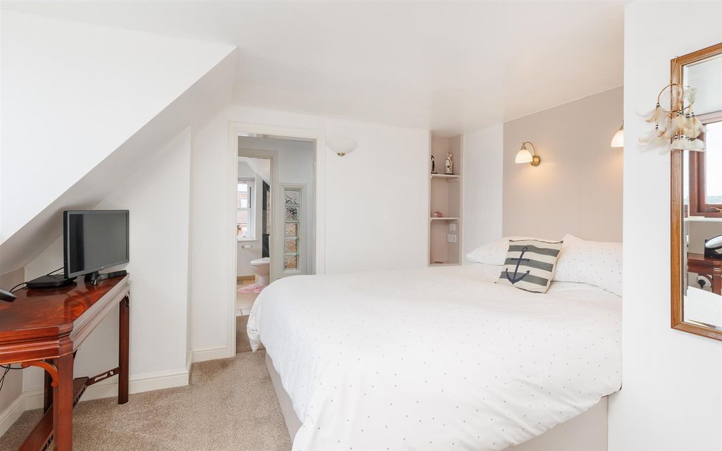 Additional image 16 of 4 bed semi-detached house for saleCowes, Isle Of Wight PO31