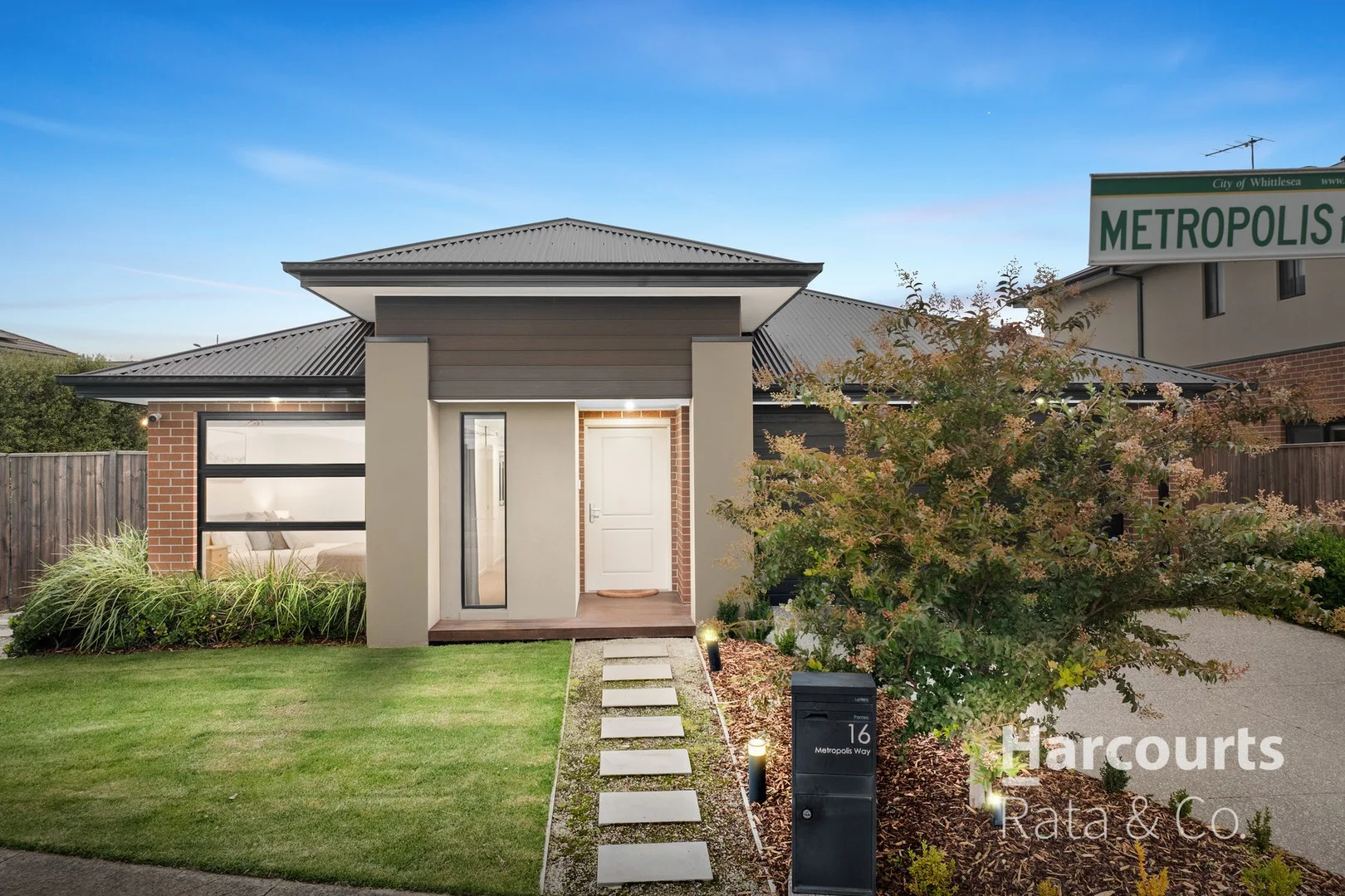 16 Metropolis Way, Donnybrook VIC 3064