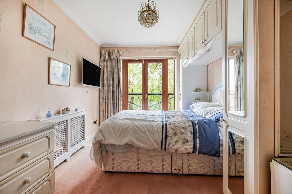 Additional image 12 of 3 bed flat for saleAllum Lane, Elstree, Borehamwood, Hertfordshire WD6