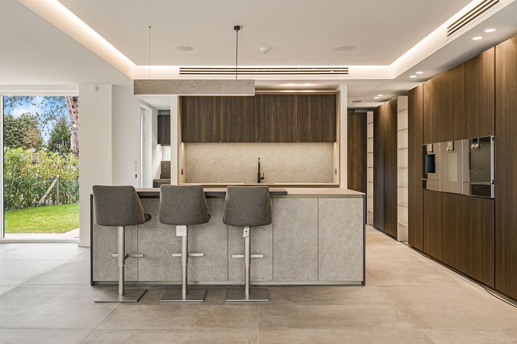 Additional image 3 of 5 bed detached house for saleWaterbank Place, Prestbury SK10