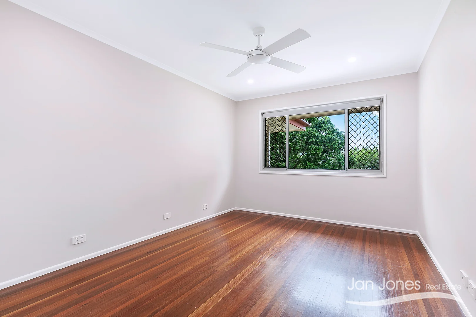 Additional image 11 of 8 Deborah Street, Clontarf QLD 4019
