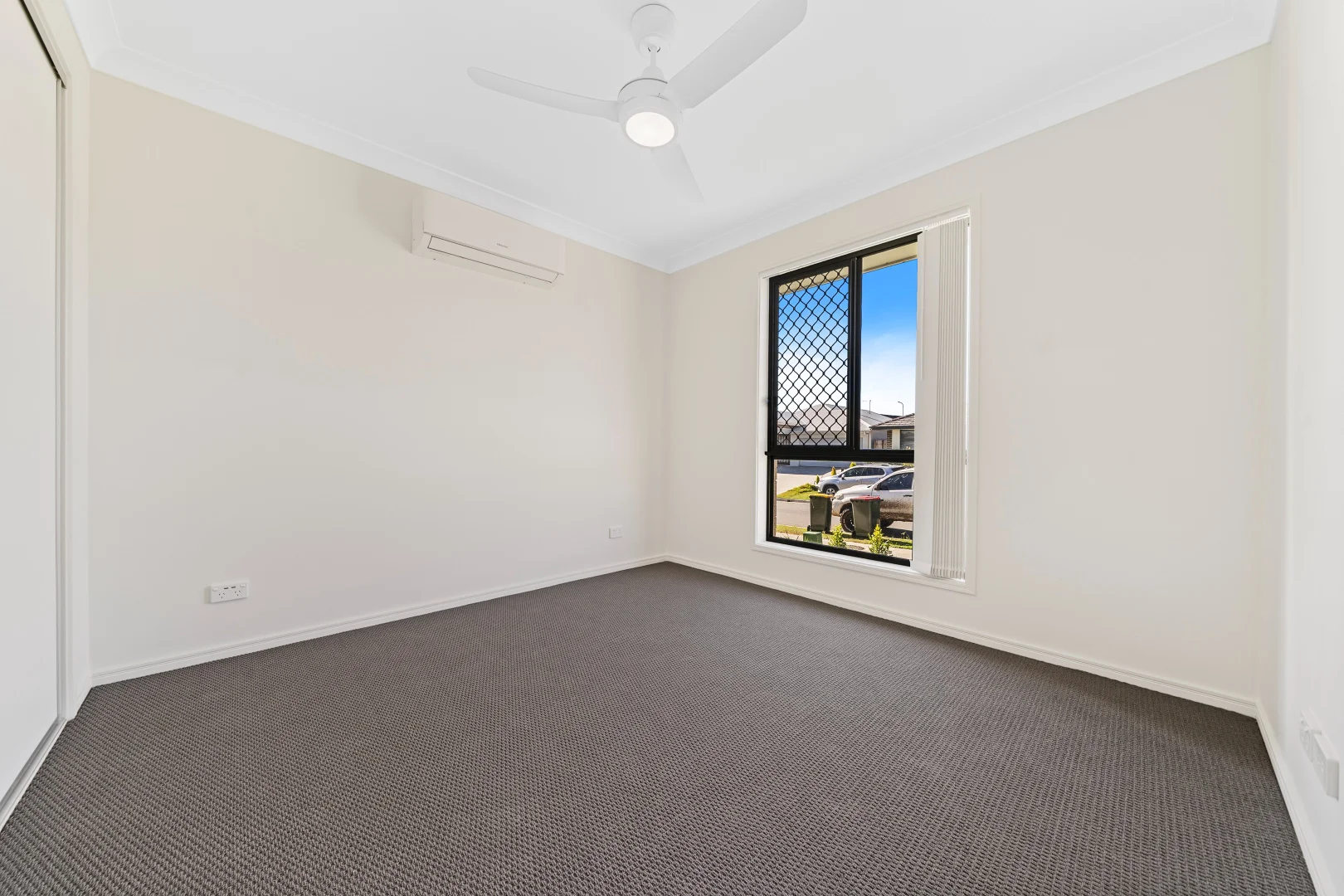 Additional image 3 of 2/8 Sugar Maple Place, Park Ridge QLD 4125