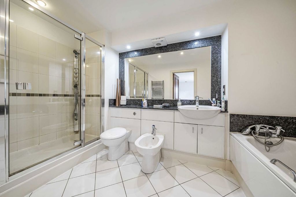 Additional image 9 of 3 bed flat for saleStrand Drive, Kew TW9