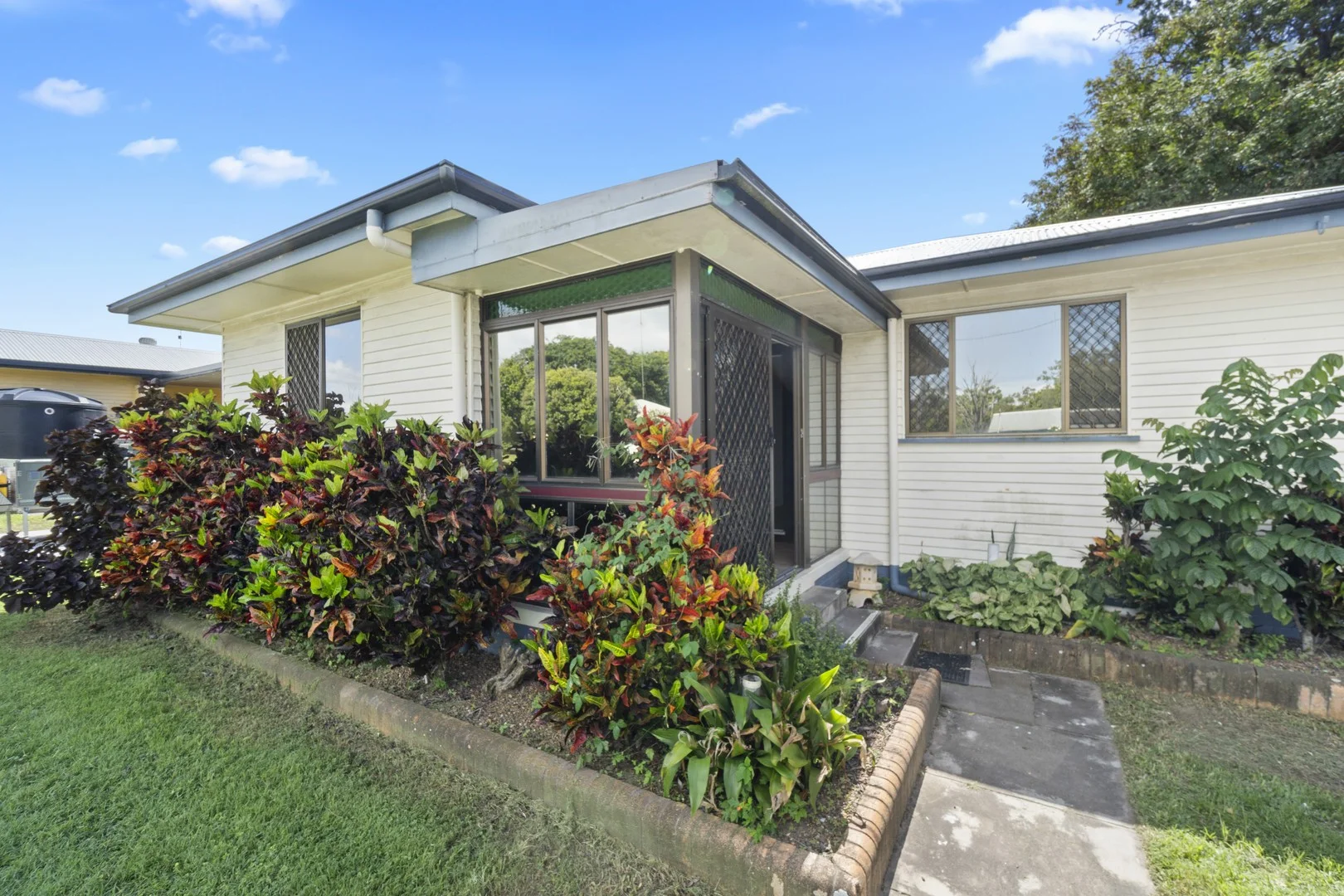 11 Nielsen Street, Svensson Heights QLD 4670