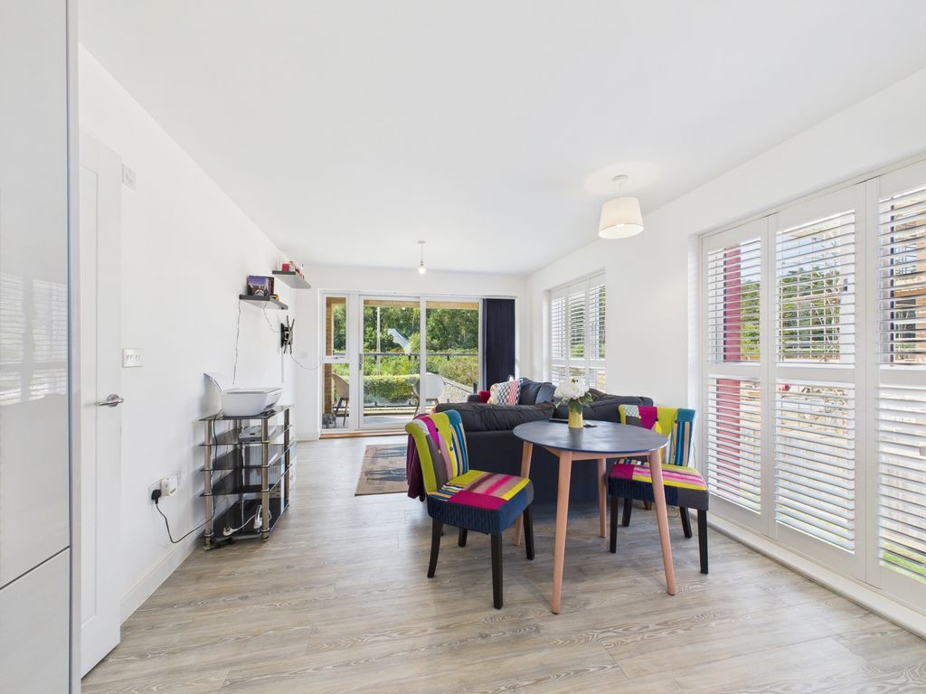 Additional image 4 of 2 bed flat for saleThorpe Court, Thorpe Close, Bordon GU35