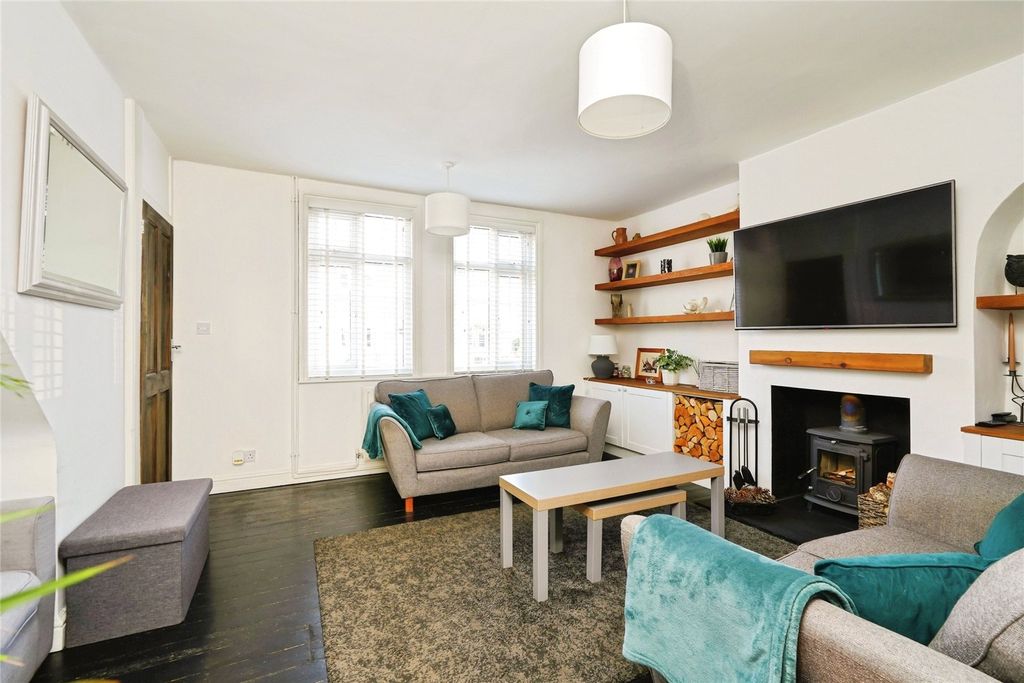 Additional image 5 of 2 bed terraced house for saleManor Road, Brackley, Northamptonshire NN13