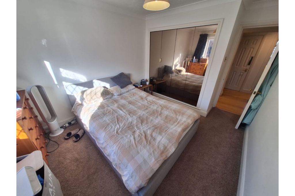 Additional image 8 of 2 bed flat for saleGroves Close, Bourne End SL8