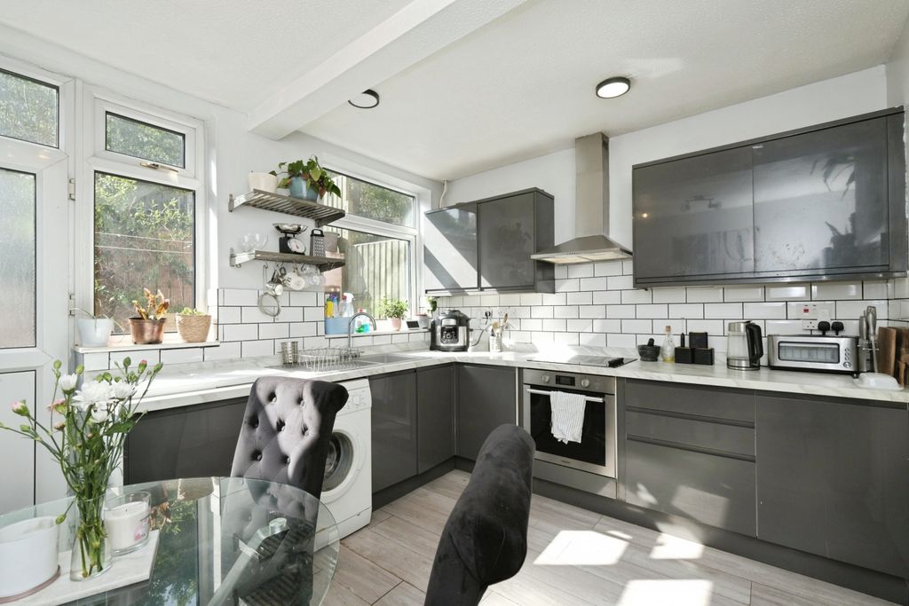 Additional image 6 of 3 bed terraced house for saleCostock Avenue, Nottingham NG5