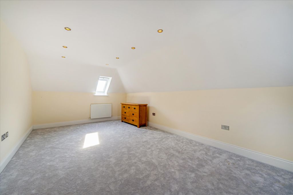 Additional image 17 of 7 bed detached house for saleTilehurst Lane, Binfield, Bracknell, Berkshire RG42