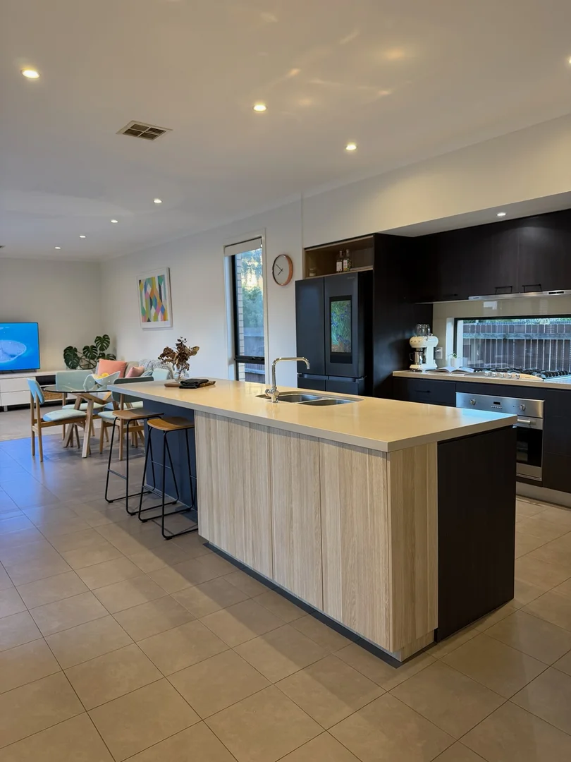 19 Warleigh Road, Footscray VIC 3011 photo 3