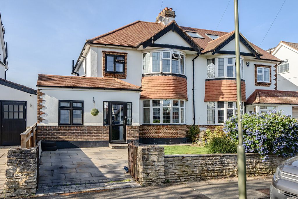 Additional image 20 of 4 bed semi-detached house for saleHurstdene Avenue, Hayes, Kent BR2