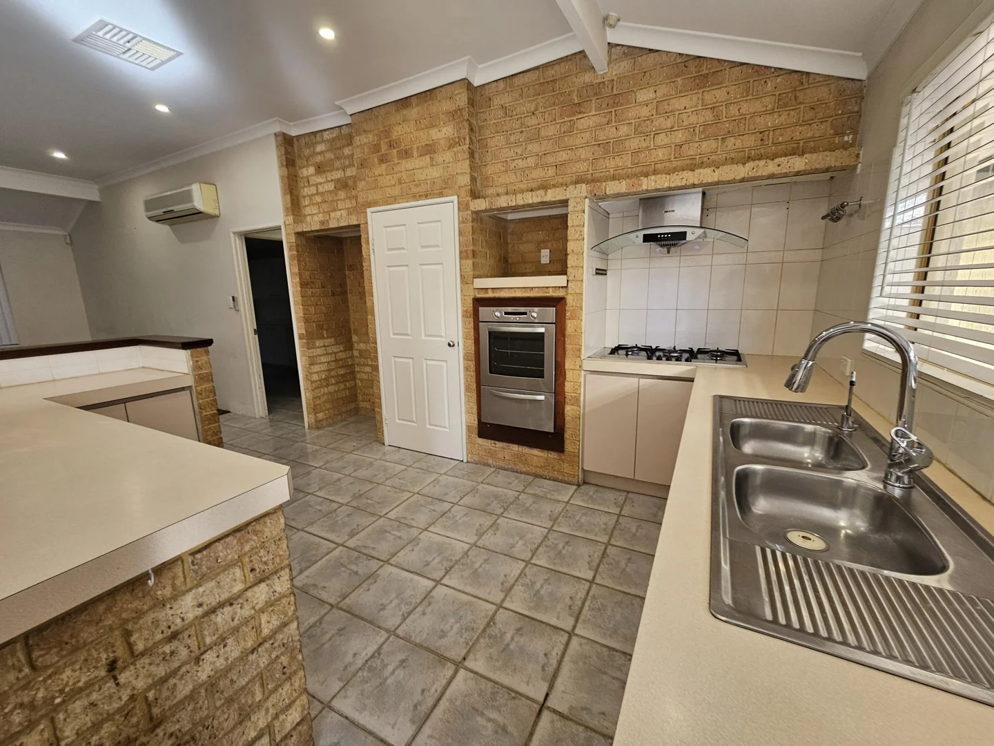 Additional image 5 of 8 Carlhausen Close, Atwell WA 6164