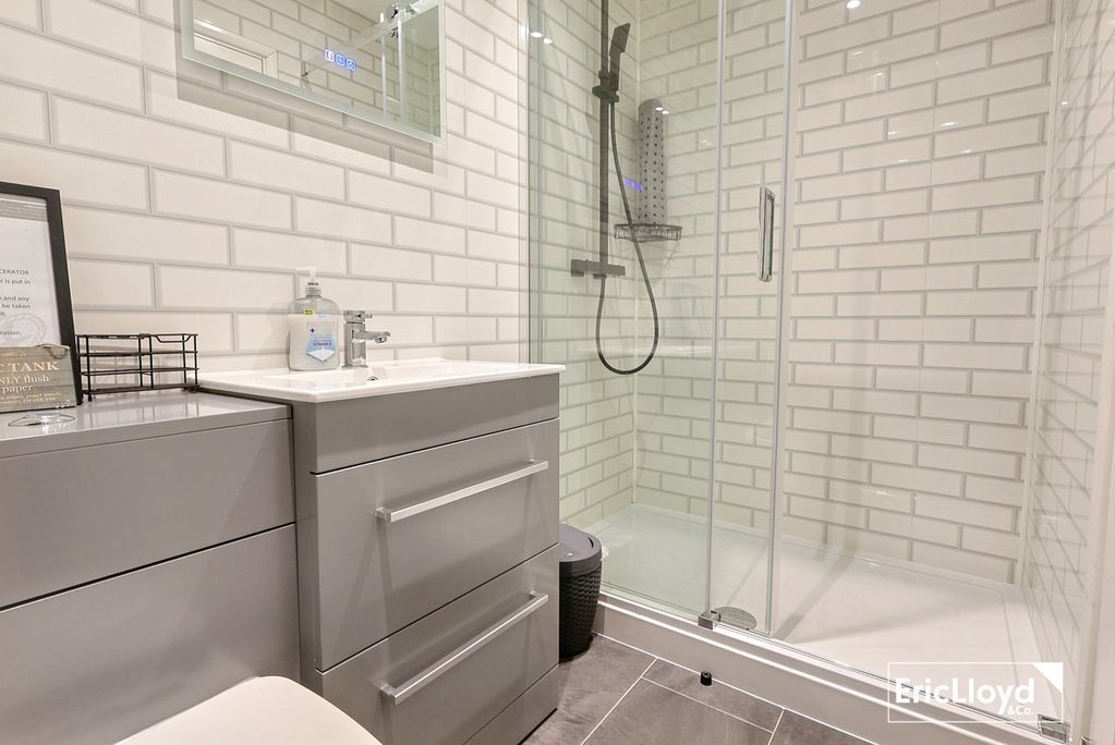 Additional image 6 of 3 bed flat for saleOvergang Road, Brixham TQ5
