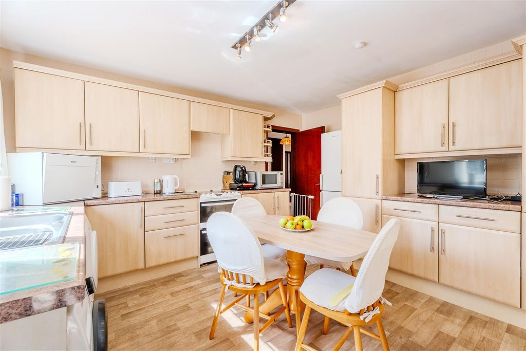 Additional image 16 of 3 bed bungalow for saleHigh Street, Motherwell ML1