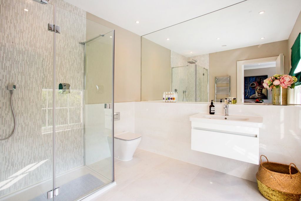 Additional image 14 of 5 bed detached house for saleHawthorn Hill, Warfield, Bracknell, Berkshire RG42