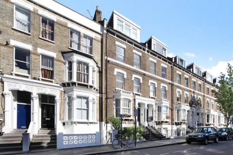 Gratton Road, Brook Green, London W14