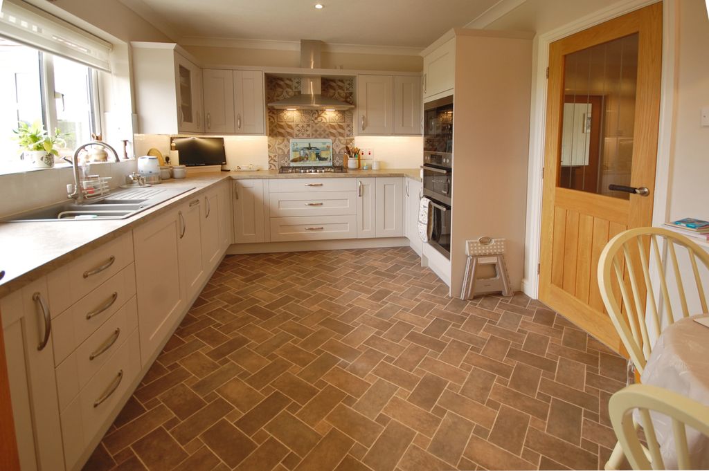 Additional image 14 of 3 bed detached bungalow for saleStation Road, North Thoresby DN36