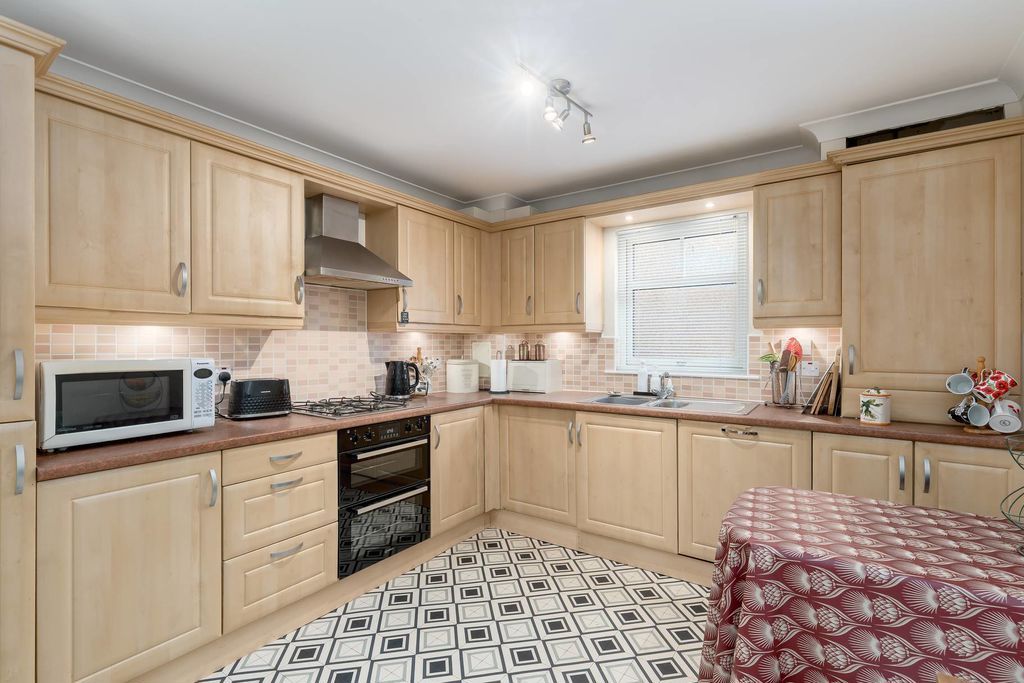 Additional image 7 of 2 bed flat for sale5 Provost Kirkpatrick Court, Peebles EH45