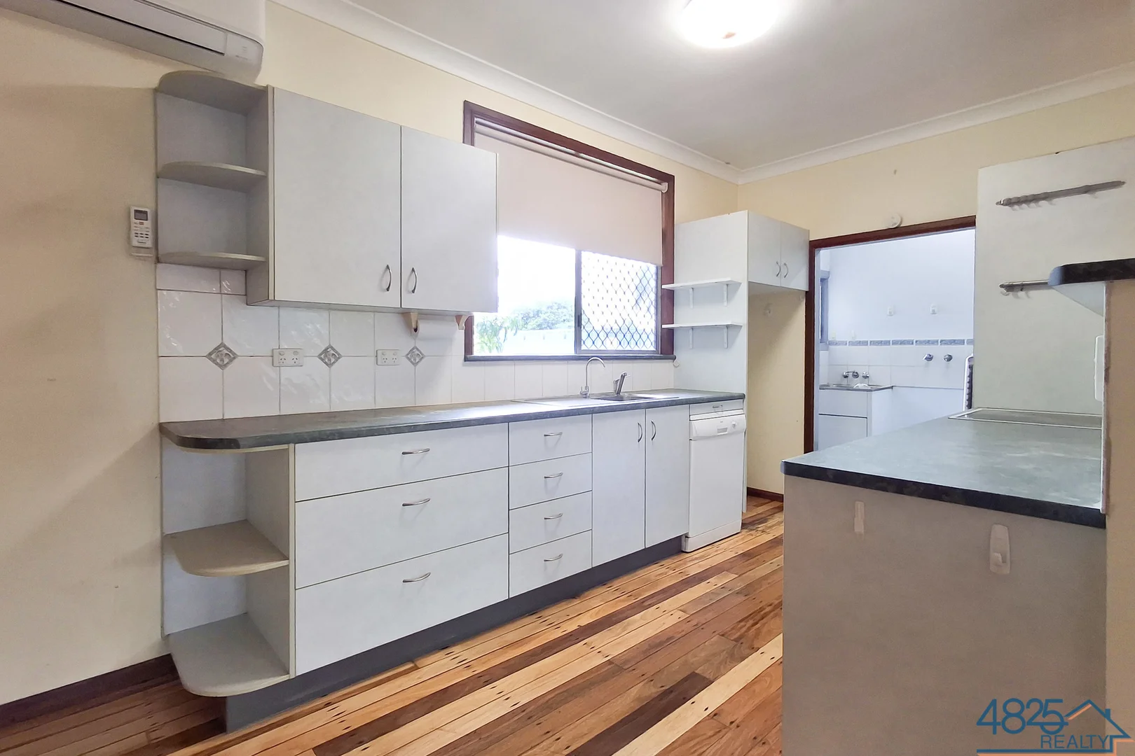 16 Labuan Street, Mount Isa QLD 4825 photo 4