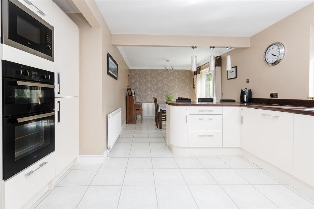 Additional image 2 of 4 bed detached house for saleDaisy Road, Brighouse HD6