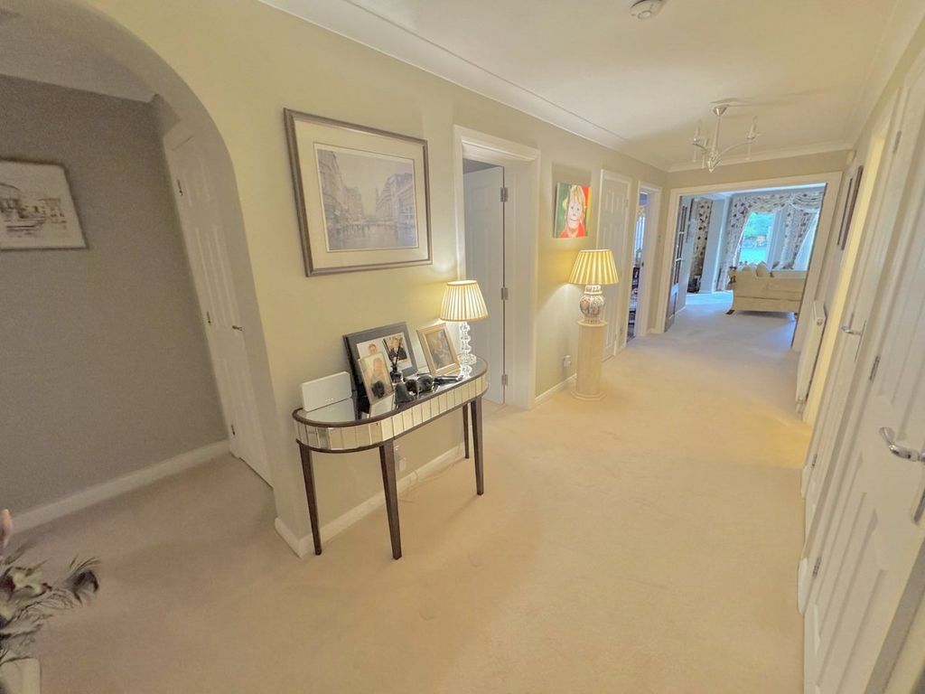 Additional image 4 of 3 bed flat for saleMartello Road South, Canford Cliffs, Poole BH13