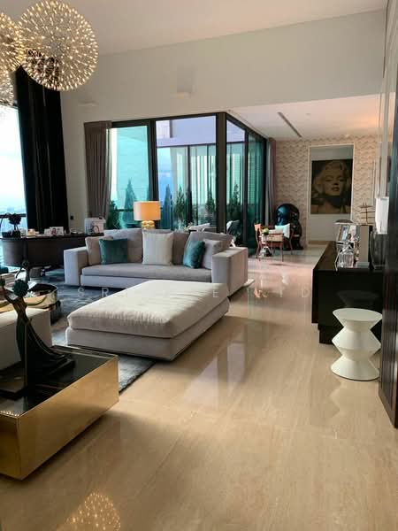 ⭐ Luxurious 5 Bdrm Apartment For Rent in Orchard Vicinity ⭐