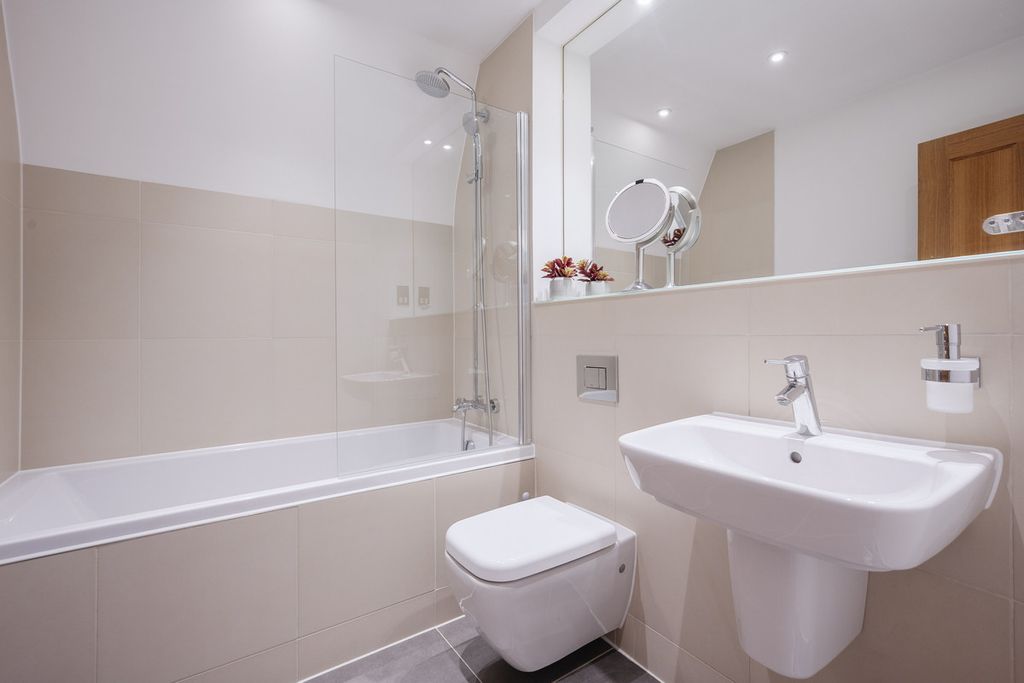 Additional image 11 of 2 bed flat for saleThe Galleries, Brentwood CM14