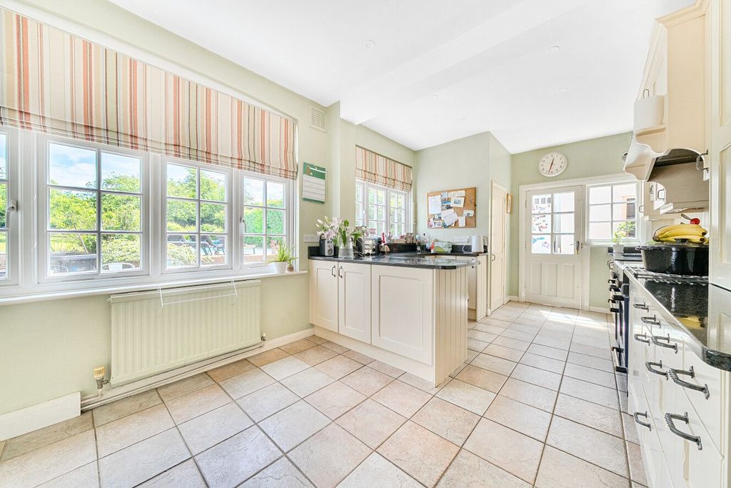 Additional image 6 of 5 bed detached house for saleHayes Lane, Hayes, Kent BR2