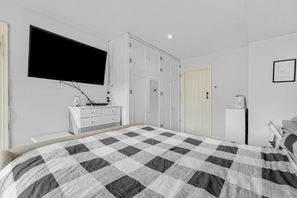 Additional image 15 of 4 bed semi-detached house for saleBarsham Drive, Brierley Hill DY5