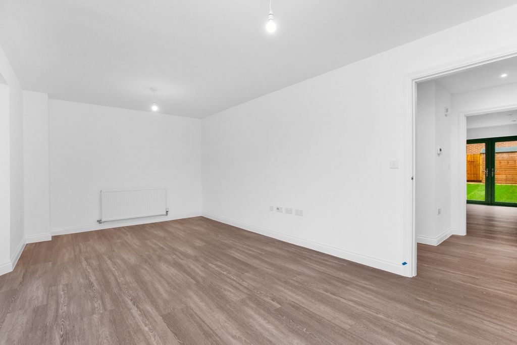 Additional image 14 of 5 bed semi-detached house for saleOxney Quarter, Bolley Avenue GU35