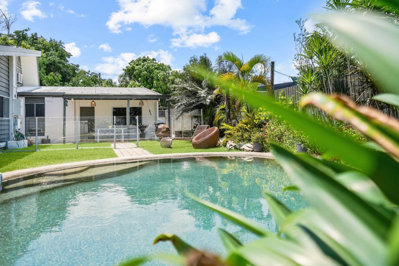 26 Maple Street, Holloways Beach QLD 4878