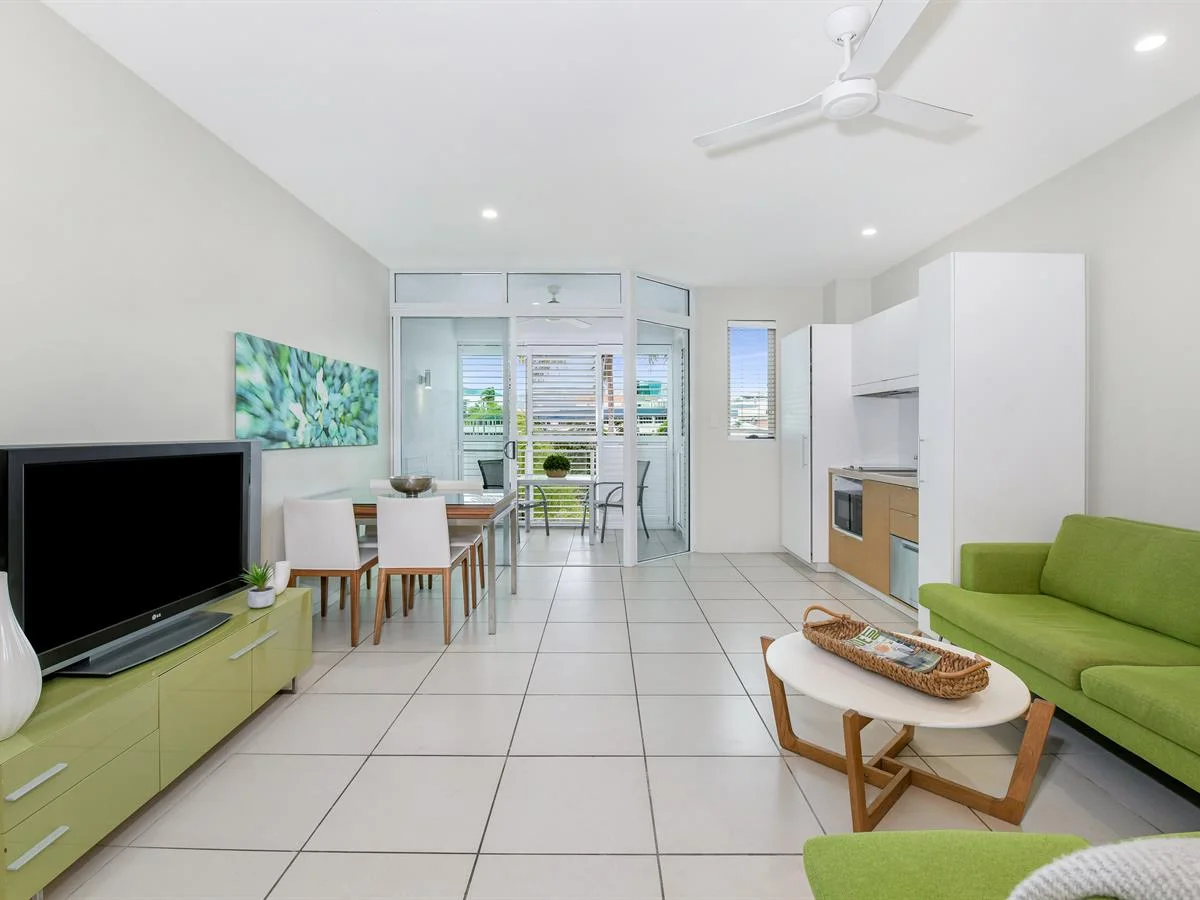 Additional image 3 of 2/199-201 Lake Street, Cairns North QLD 4870